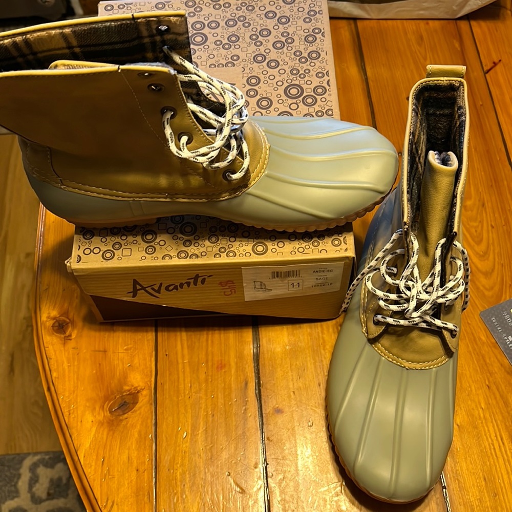 Avanti Rain Booties-Sage & Tan - size 11